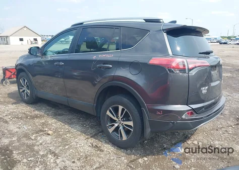 2017 Toyota Rav4 Xle из США, поврежденный, VIN 2T3RFREV3HW672141